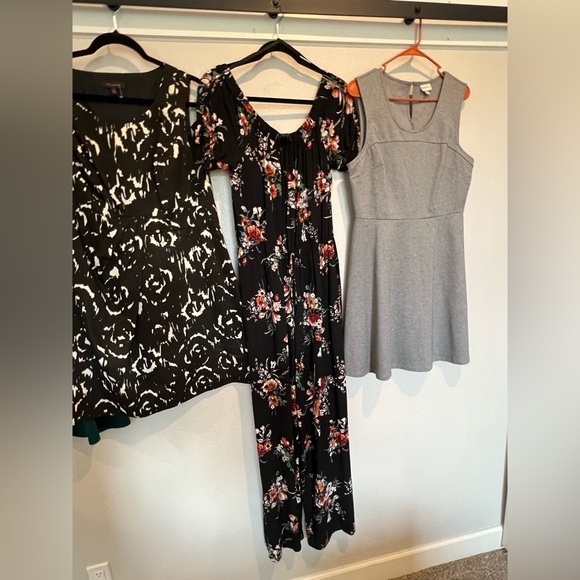 Bundle of 4 dresses for $20 size Large (12/14) - Picture 6 of 9